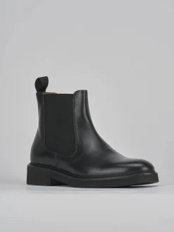 Stivaletti tacco 2cm pelle nero