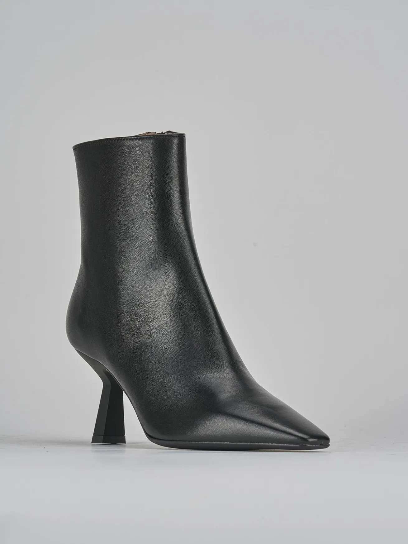 Stivaletti tacco 8cm pelle nero