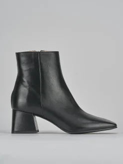 Stivaletti tacco 6cm pelle nero