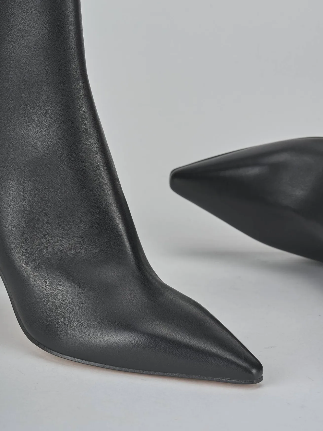 Stivaletti tacco 8cm pelle nero