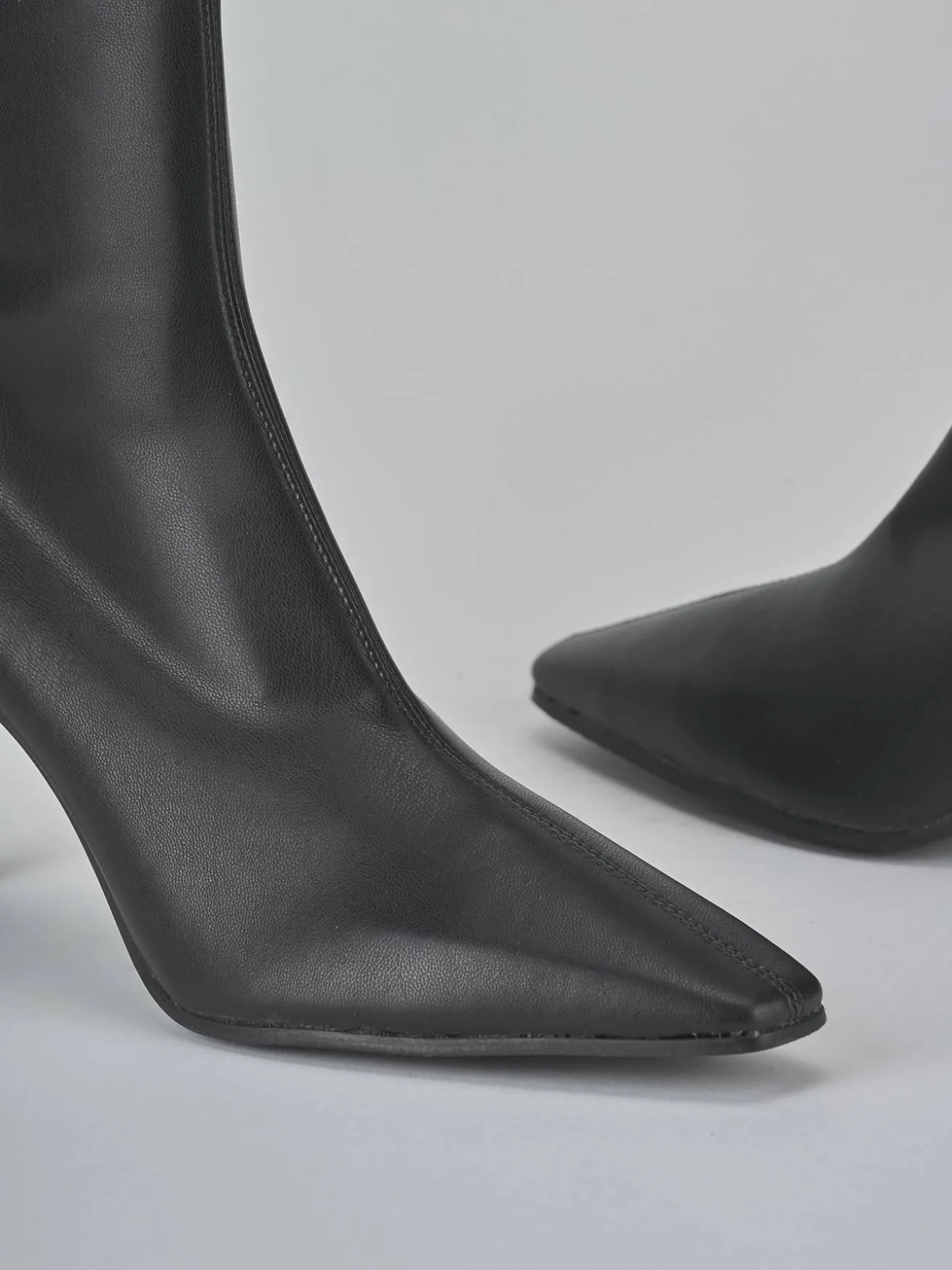 Stivaletti tacco 8cm pelle nero