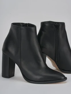 Stivaletti tacco 8cm pelle nero