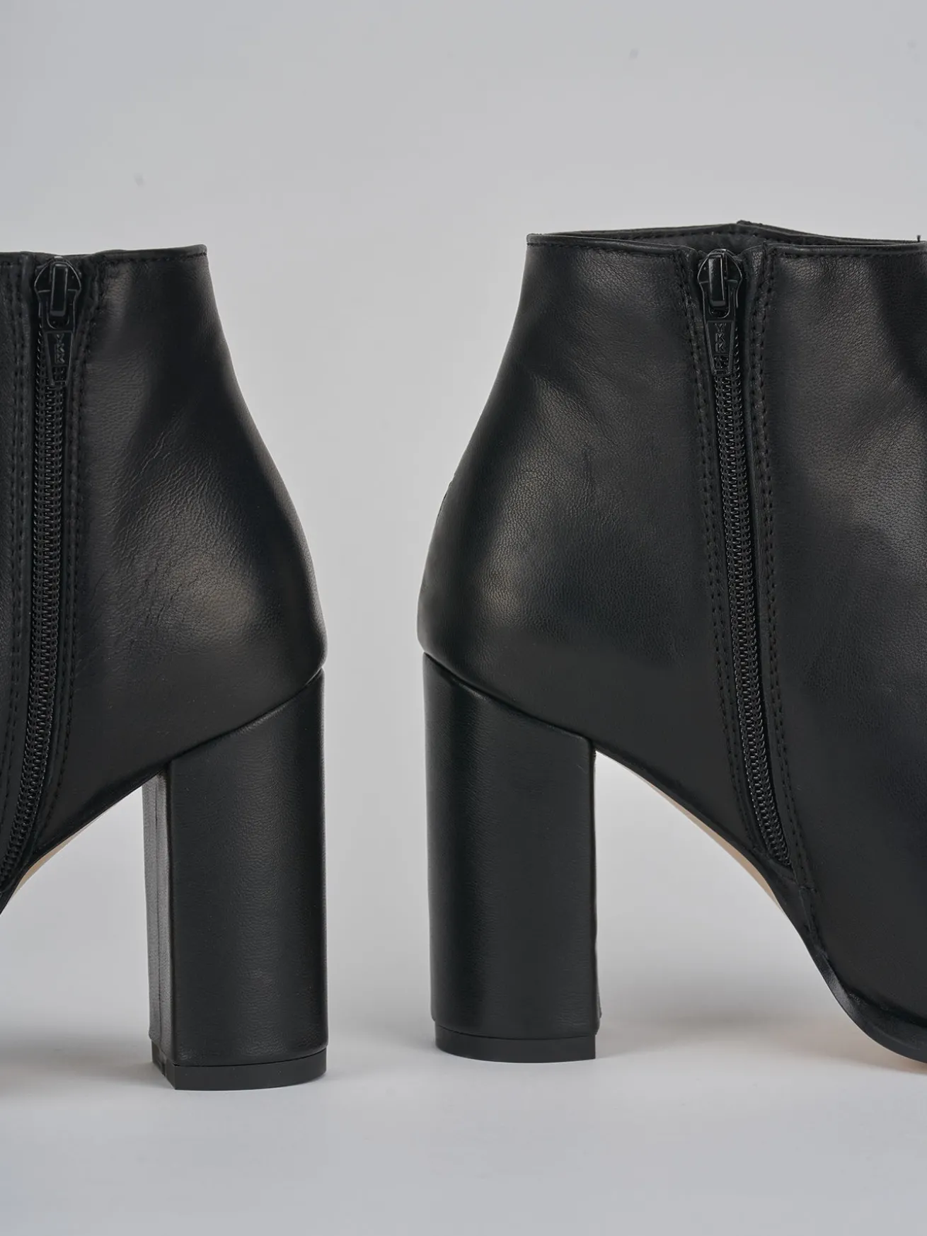 Stivaletti tacco 8cm pelle nero