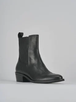 Stivaletti tacco 3cm pelle nero