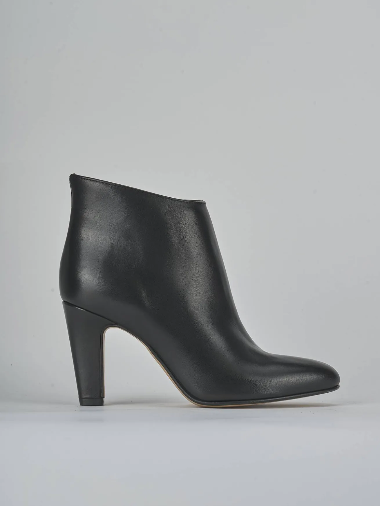 Stivaletti tacco 8cm pelle nero