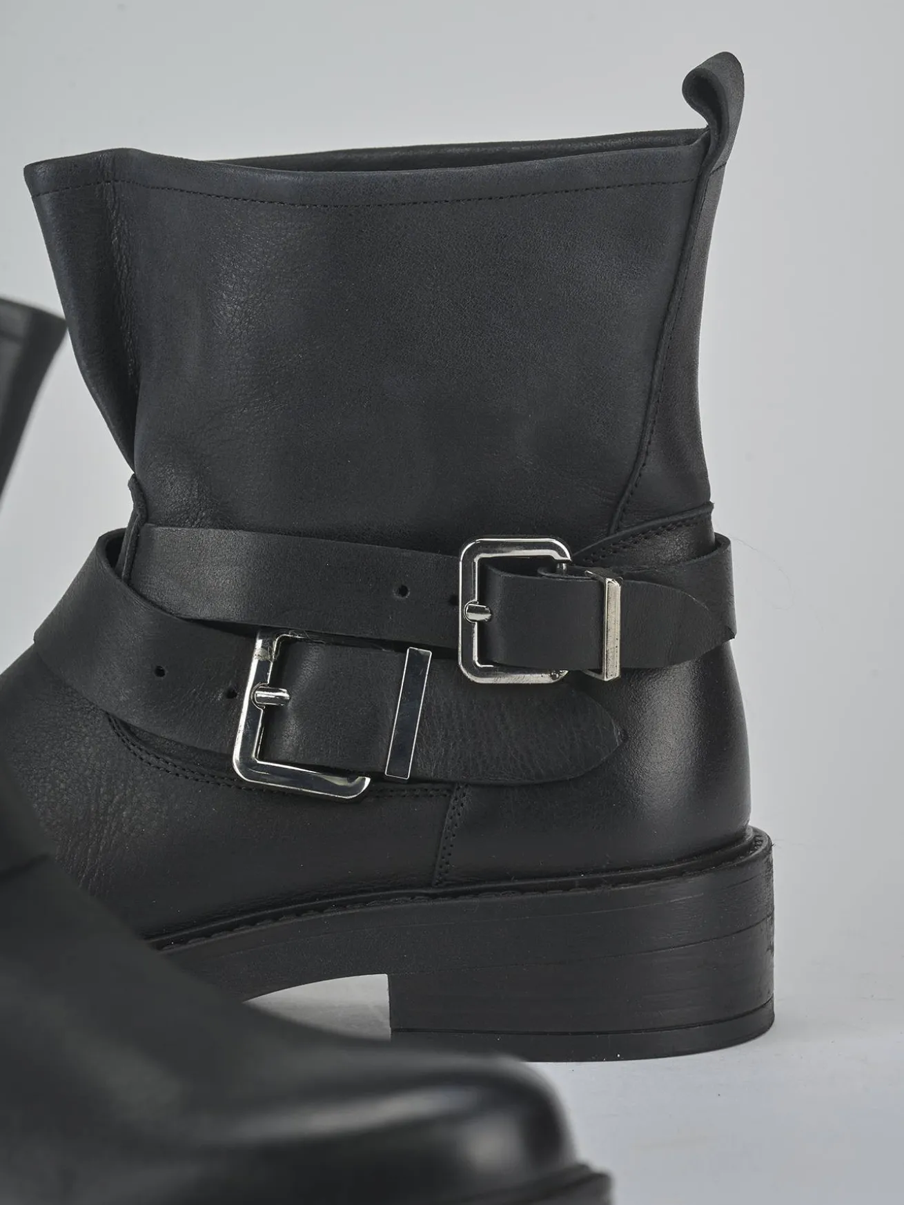 Stivaletti tacco 3cm pelle nero