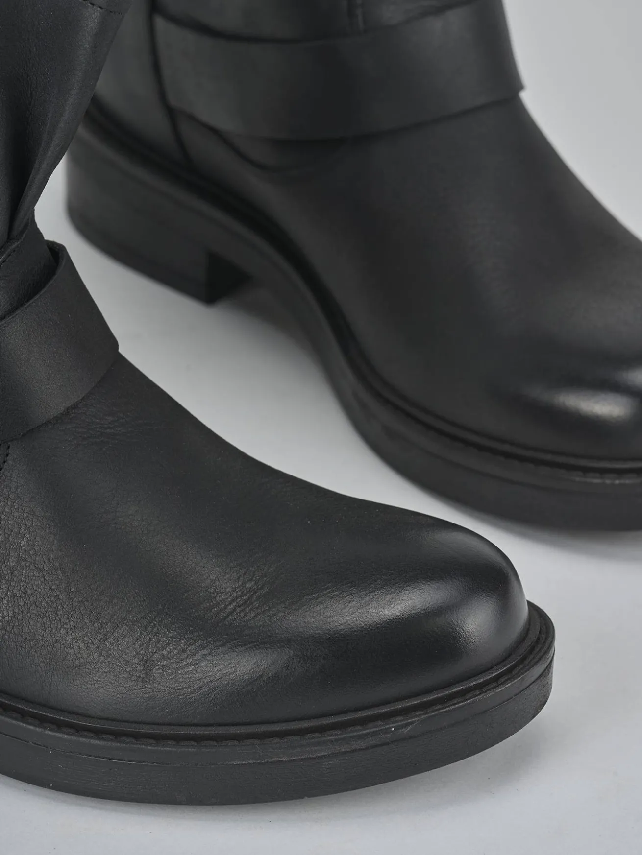 Stivaletti tacco 3cm pelle nero