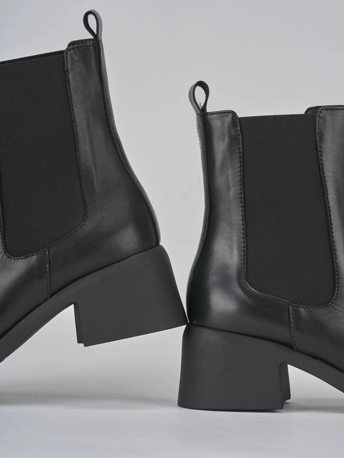 Stivaletti tacco 3cm pelle nero