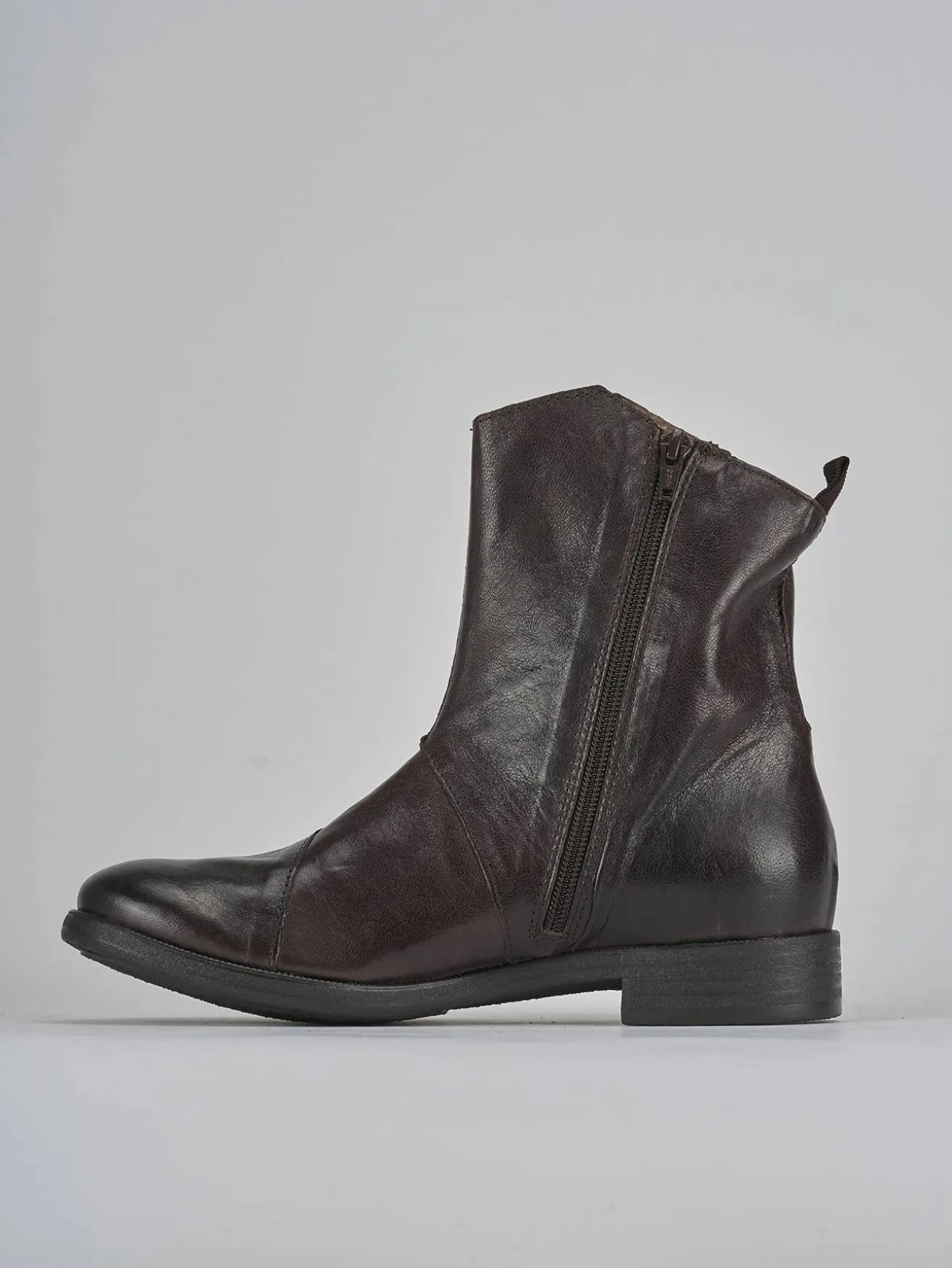 Stivaletti tacco 2cm pelle nero