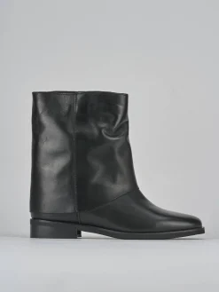 Stivaletti tacco 2cm pelle nero