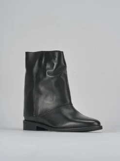 Stivaletti tacco 2cm pelle nero