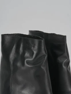 Stivaletti tacco 2cm pelle nero