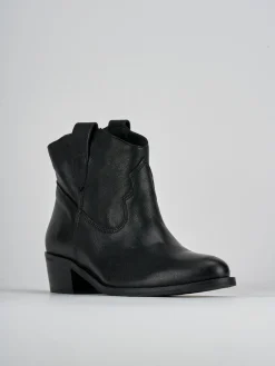 Stivaletti tacco 3cm pelle nero