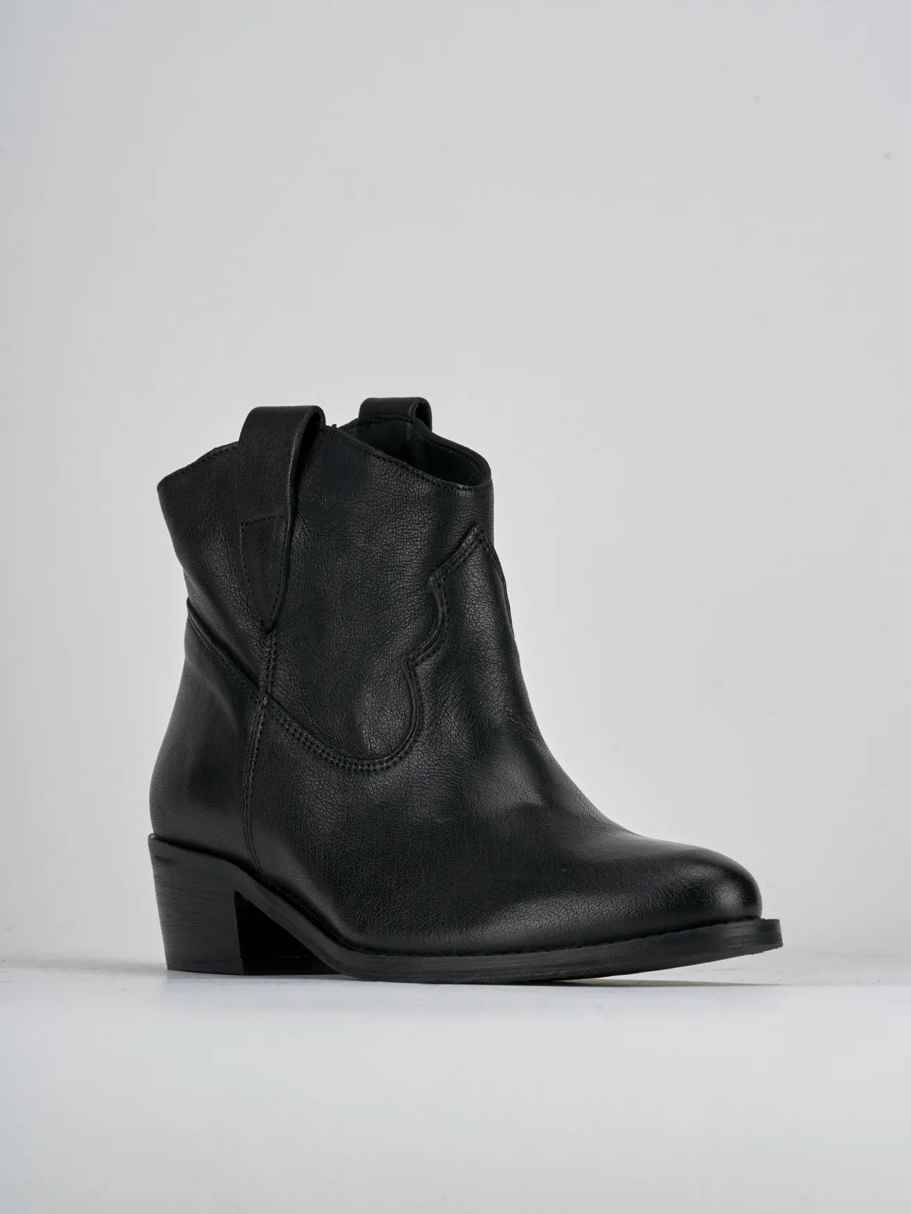 Stivaletti tacco 3cm pelle nero