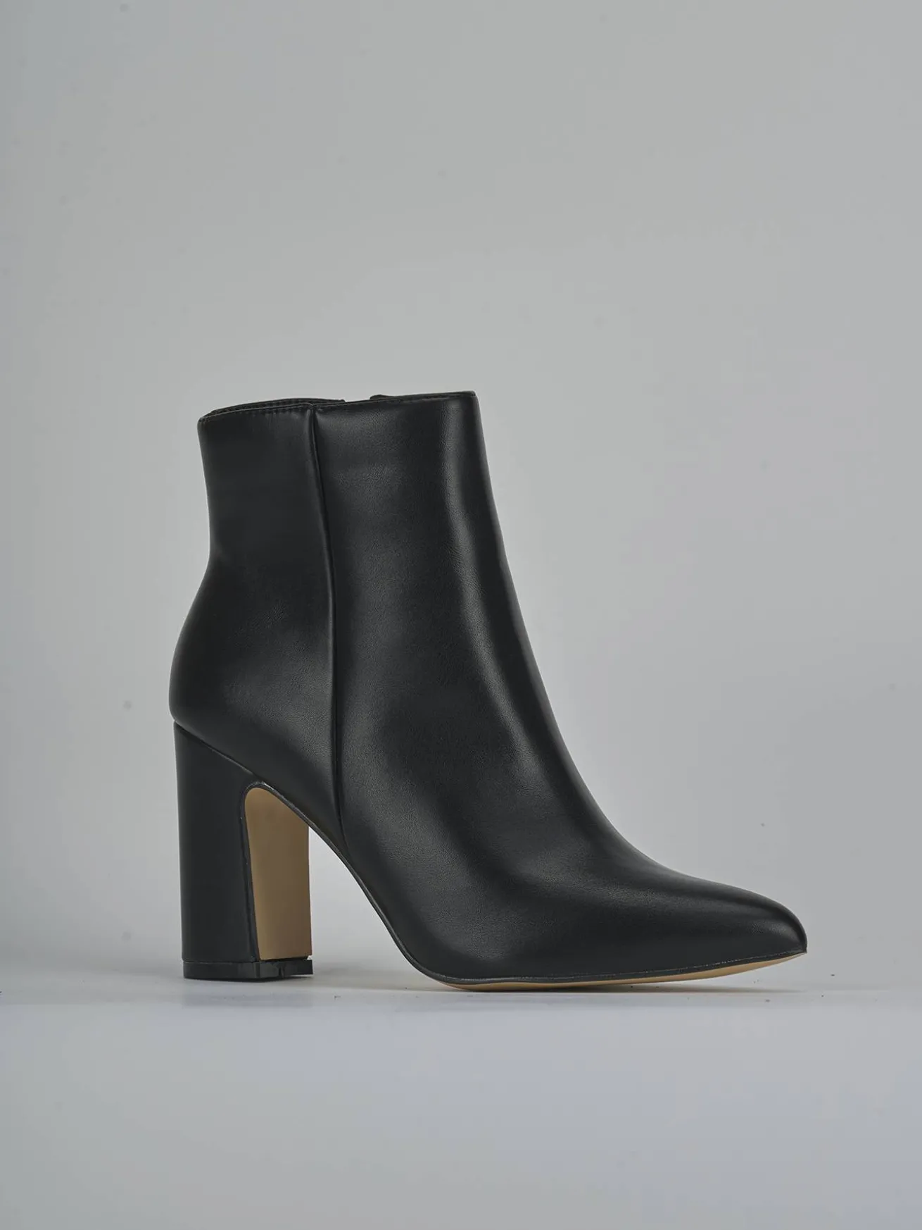 Stivaletti tacco 9cm pelle sostenibile nero