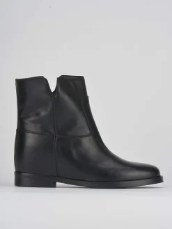 Stivaletti tacco 2cm pelle nero