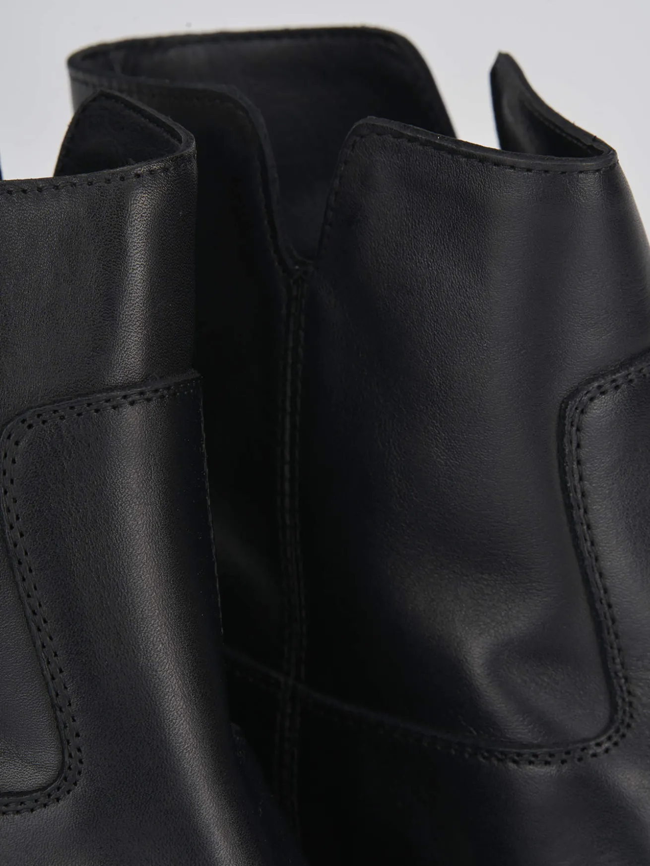 Stivaletti tacco 2cm pelle nero