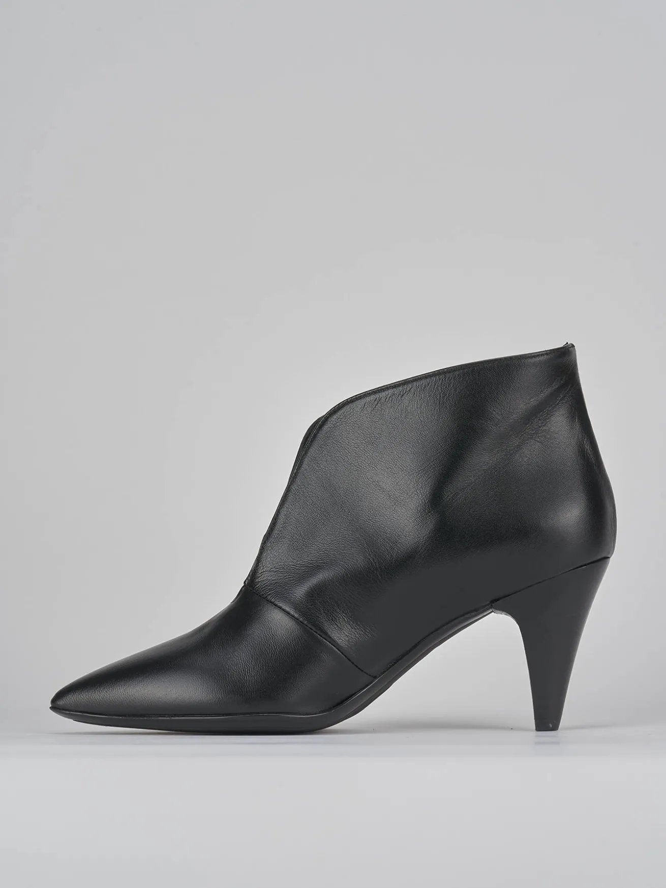 Stivaletti tacco 8cm pelle nero