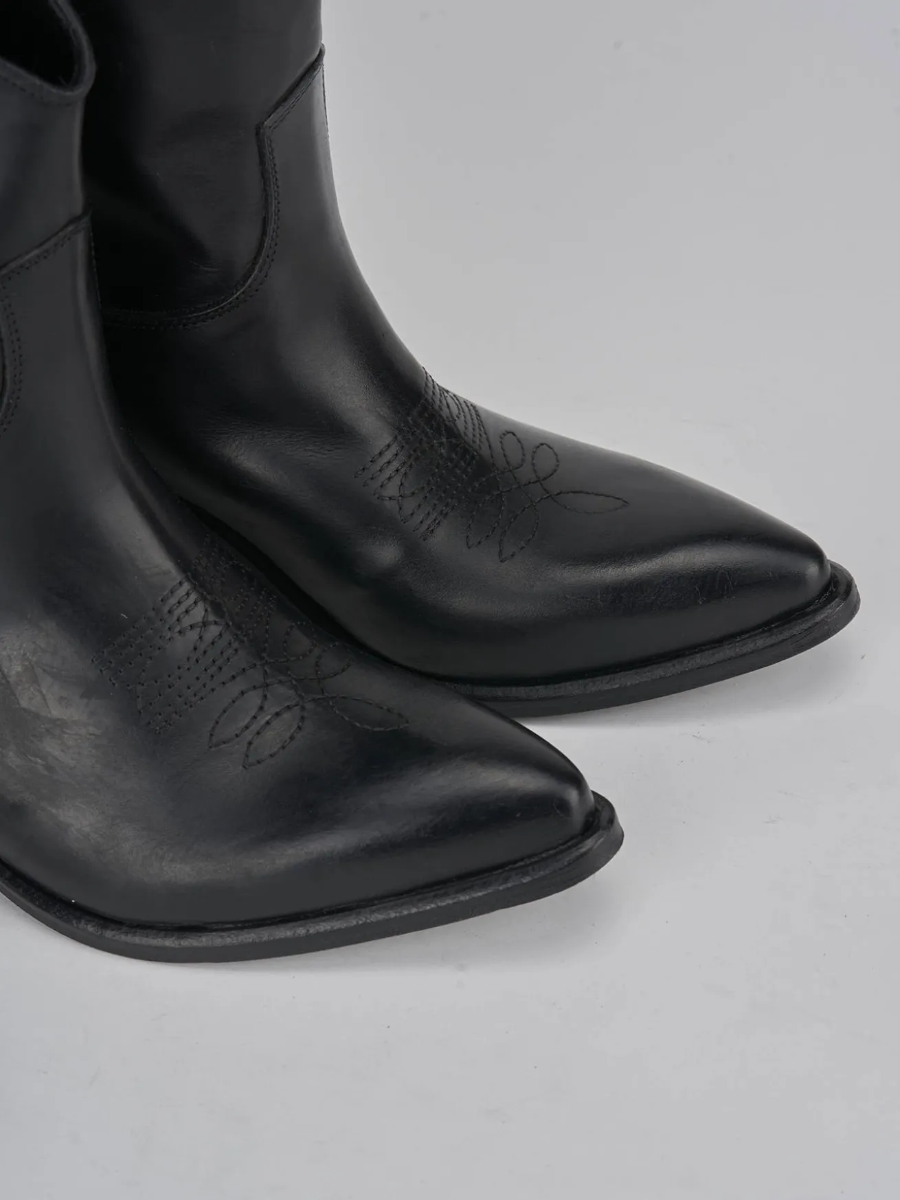 Stivaletti tacco 3cm pelle nero