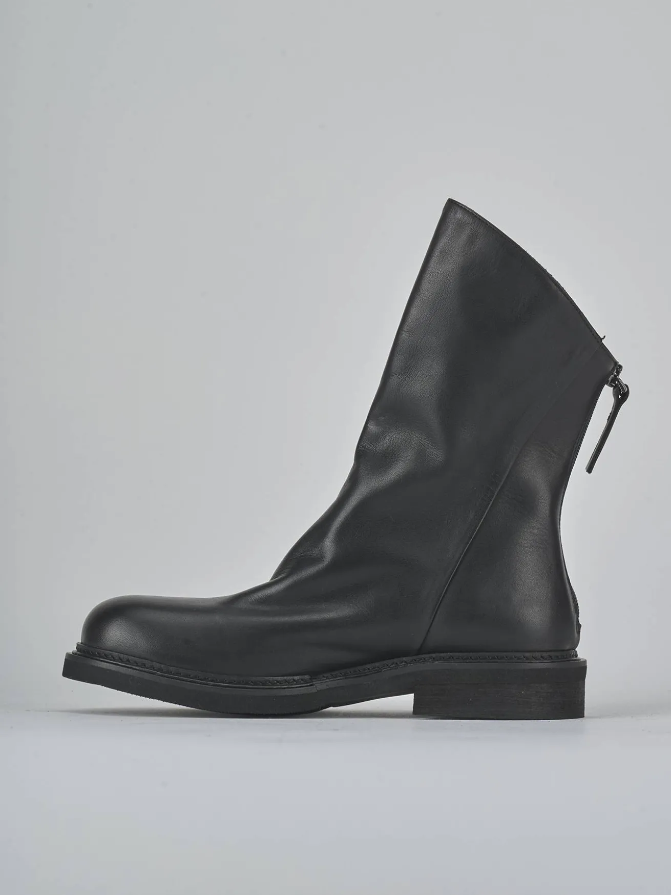 Stivaletti tacco 2cm pelle nero