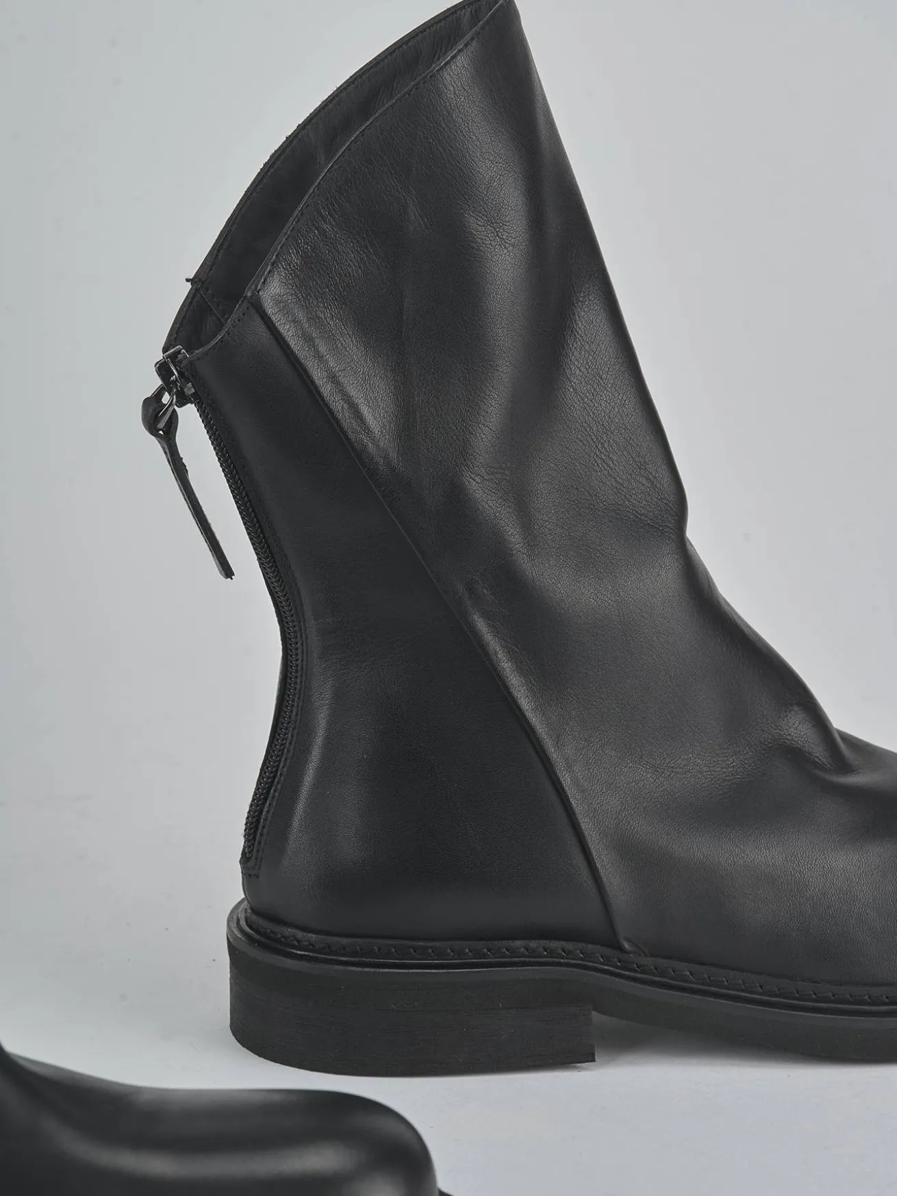 Stivaletti tacco 2cm pelle nero