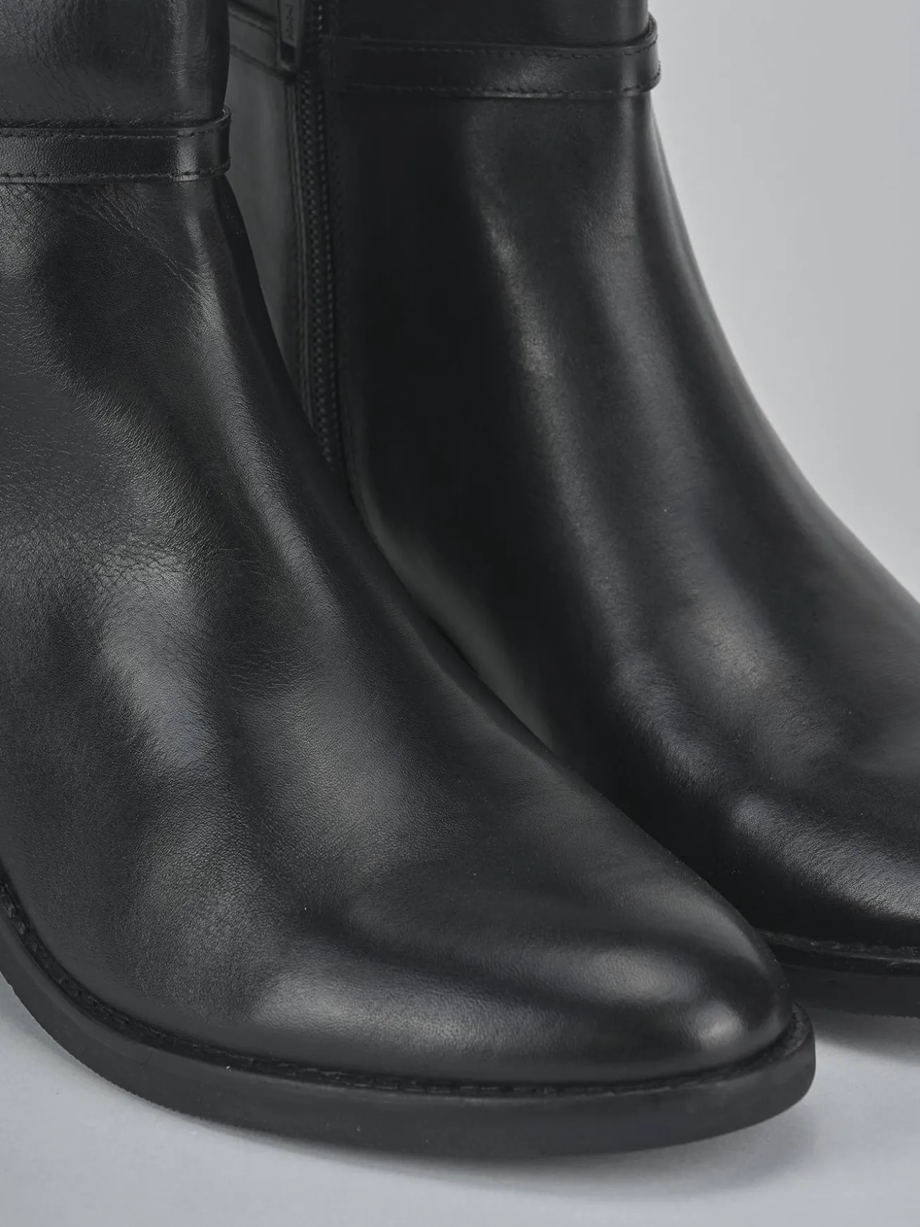 Stivaletti tacco 4cm pelle nero