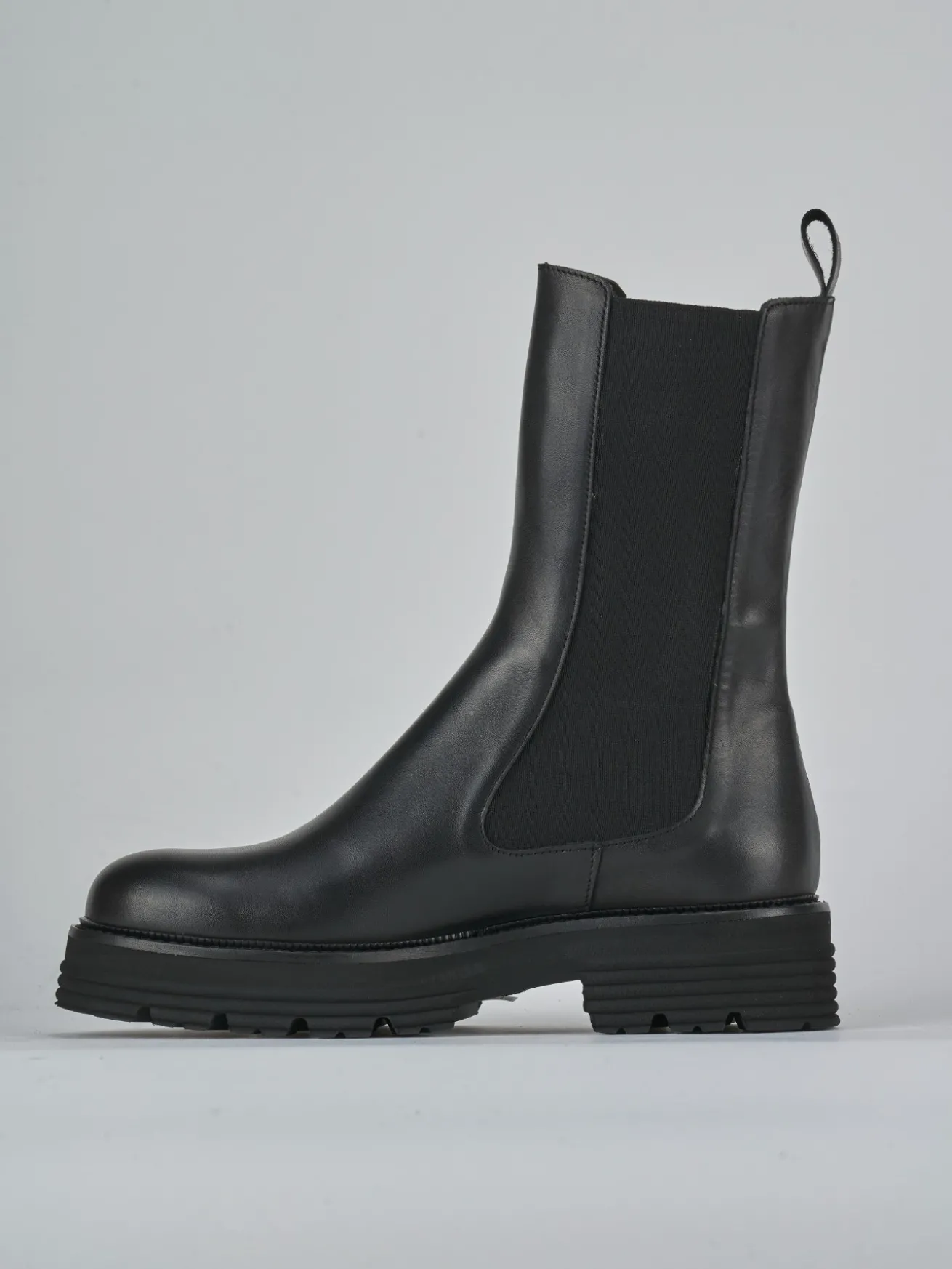 Stivaletti tacco 2cm pelle nero