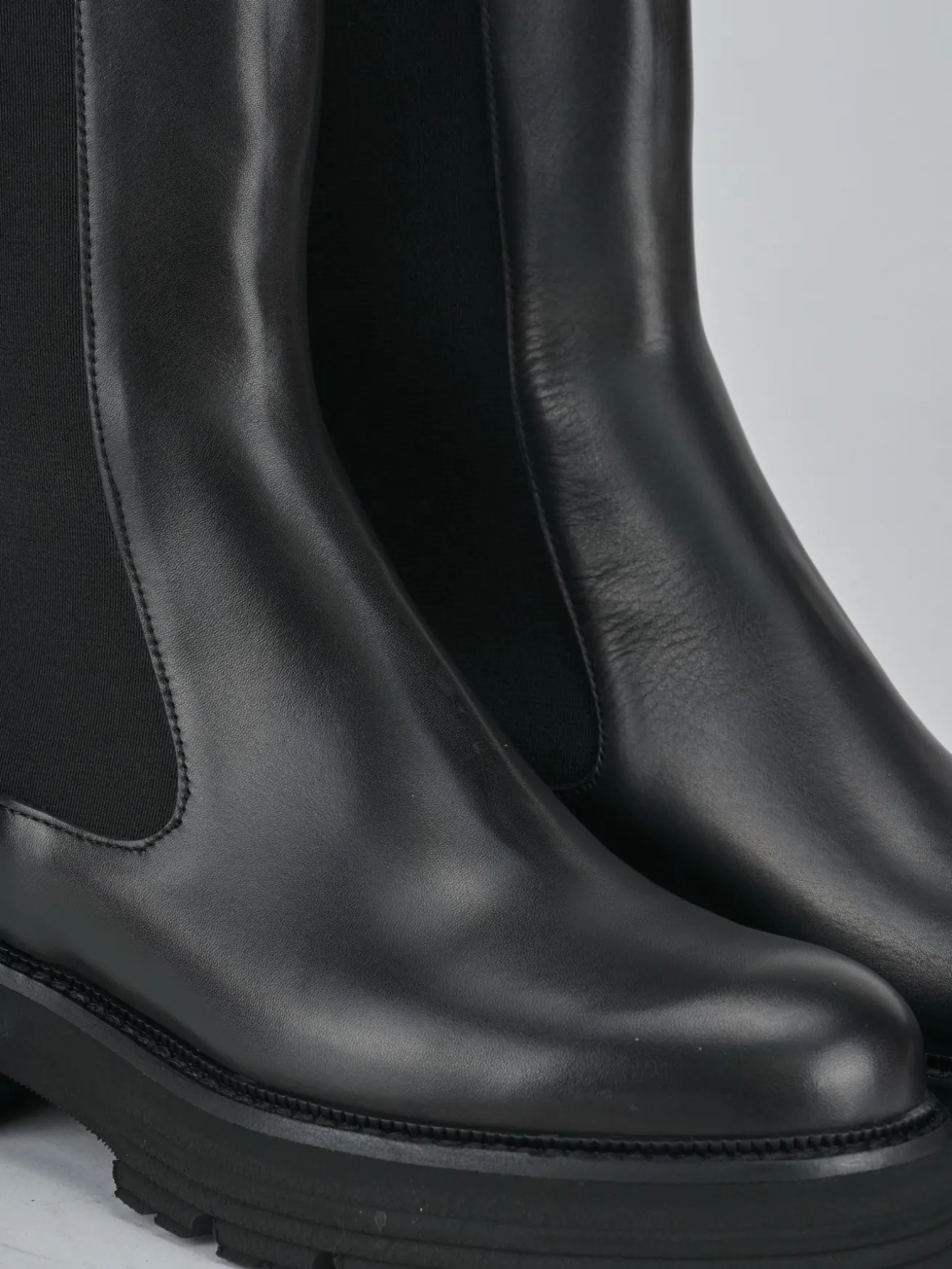 Stivaletti tacco 2cm pelle nero