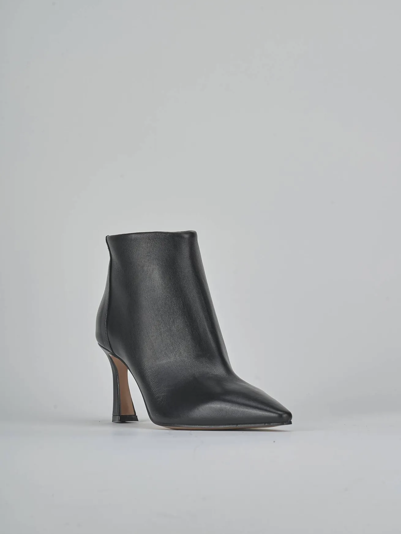 Stivaletti tacco 8cm pelle nero