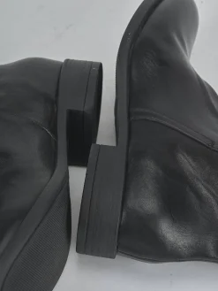 Stivaletti tacco 2cm pelle nero