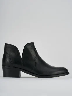 Stivaletti tacco 2cm pelle nero