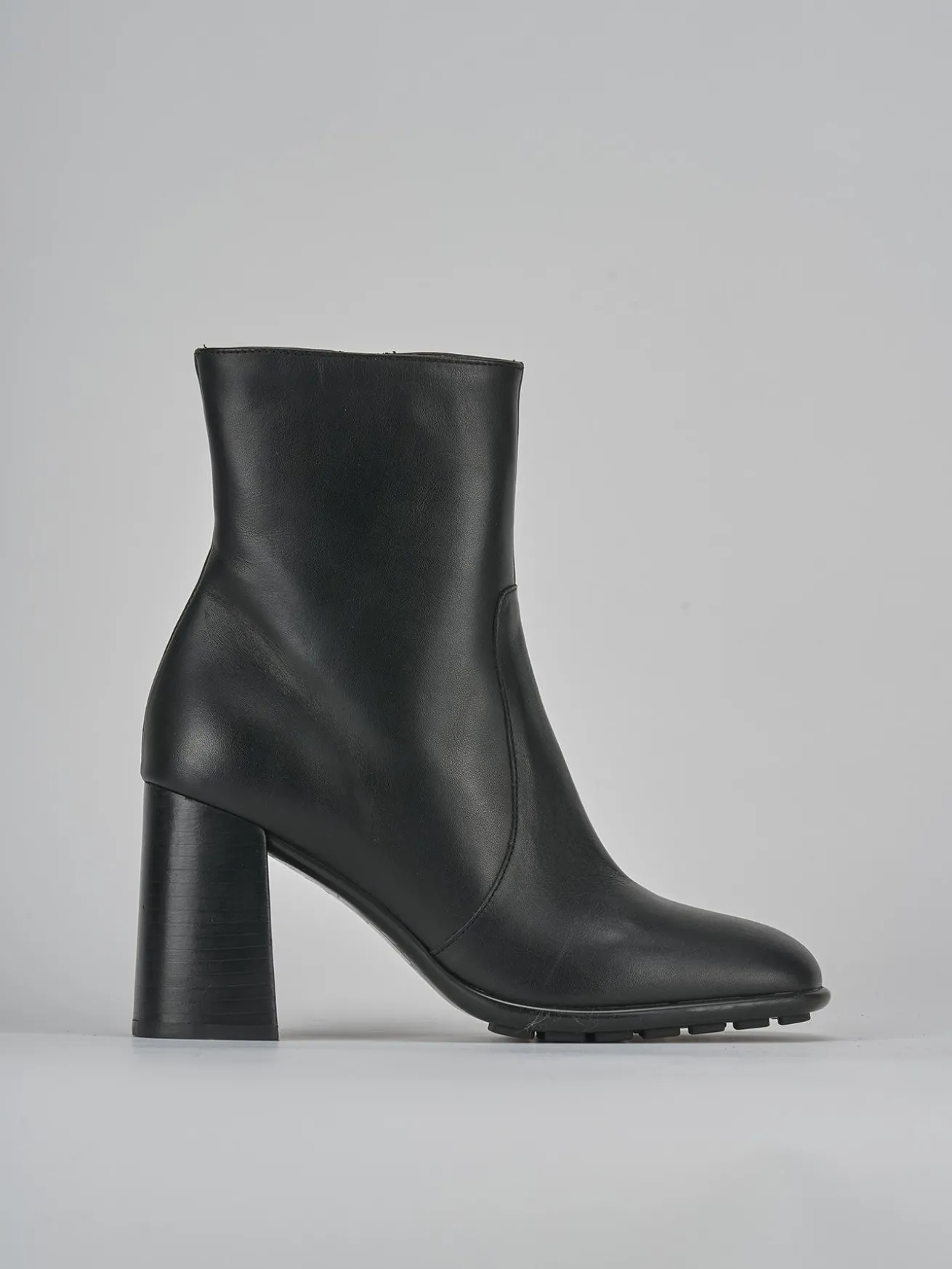 Stivaletti tacco 8cm pelle nero