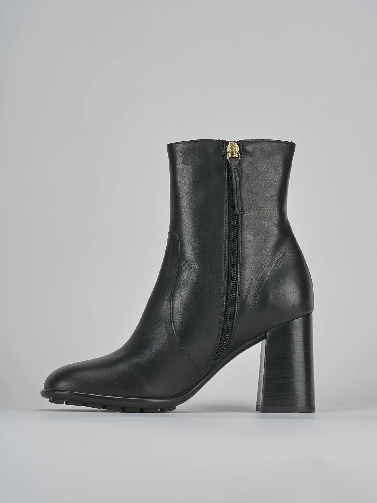 Stivaletti tacco 8cm pelle nero