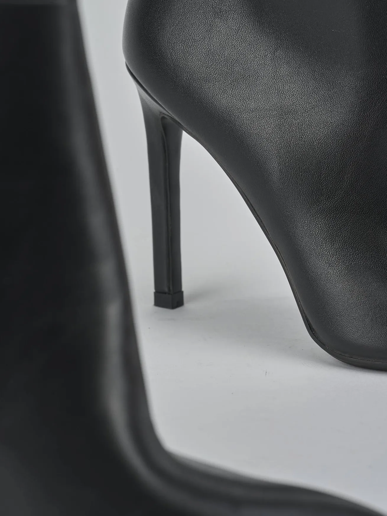 Stivaletti tacco 11cm pelle sostenibile nero