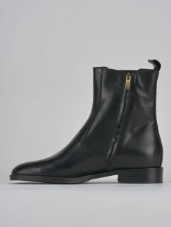 Stivaletti tacco 2cm pelle nero