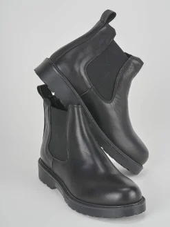 Stivaletti tacco 2cm pelle nero