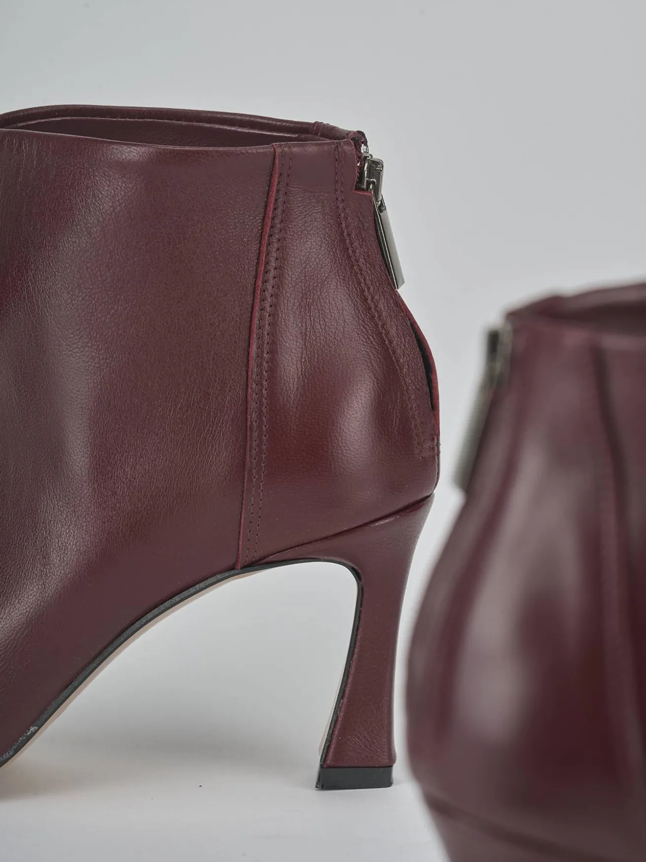 Stivaletti tacco 8cm pelle bordo'