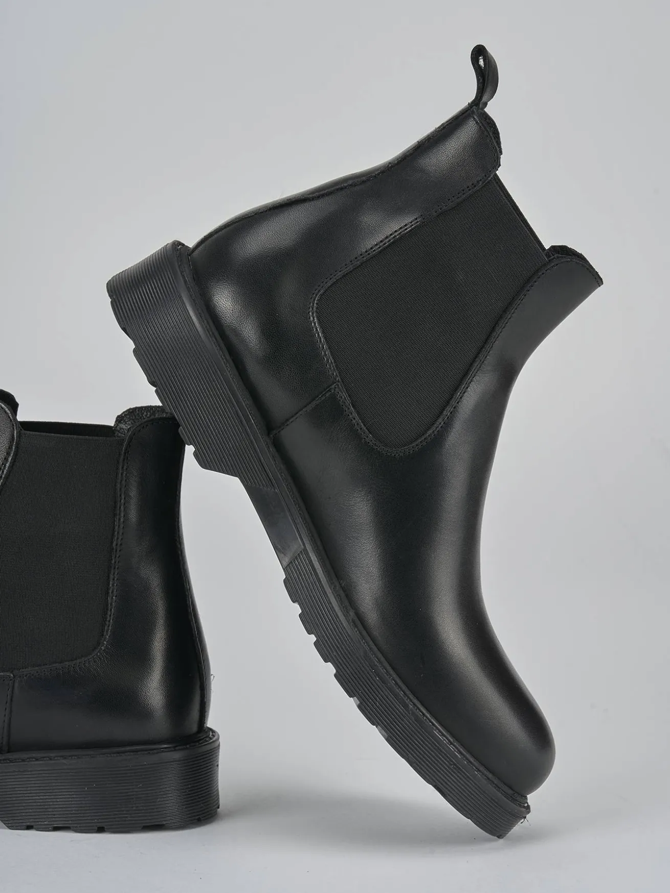 Stivaletti tacco 2cm pelle nero