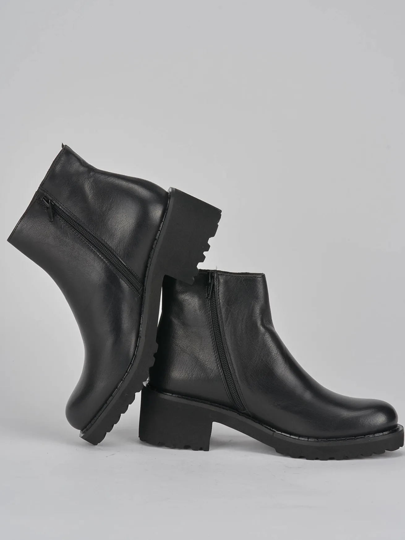 Stivaletti tacco 5cm pelle nero