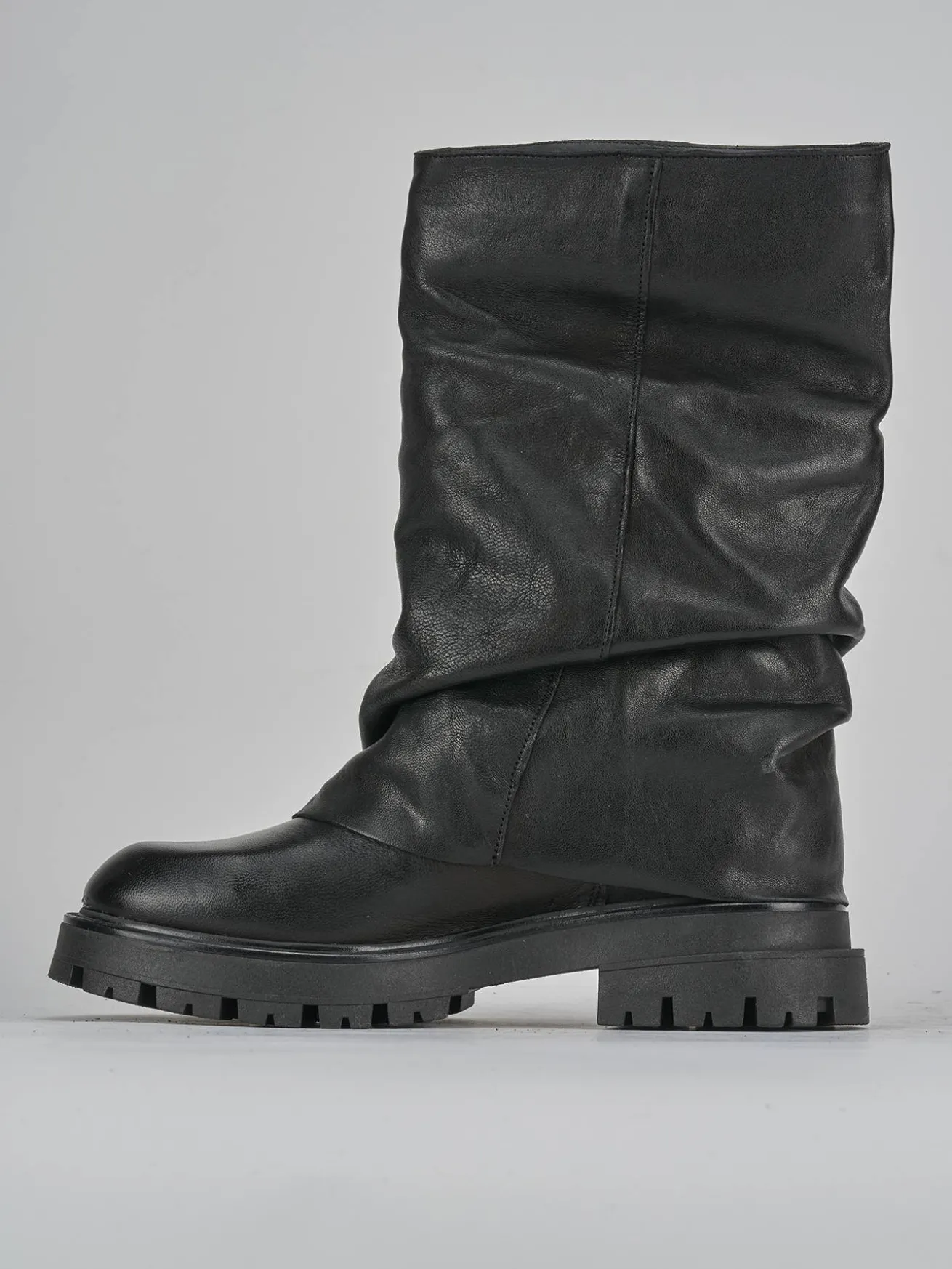 Stivaletti tacco 3cm pelle nero