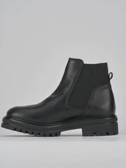 Stivaletti tacco 2cm pelle nero