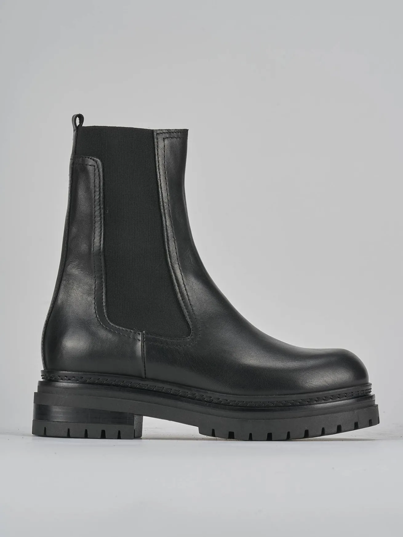 Stivaletti tacco 3cm pelle nero