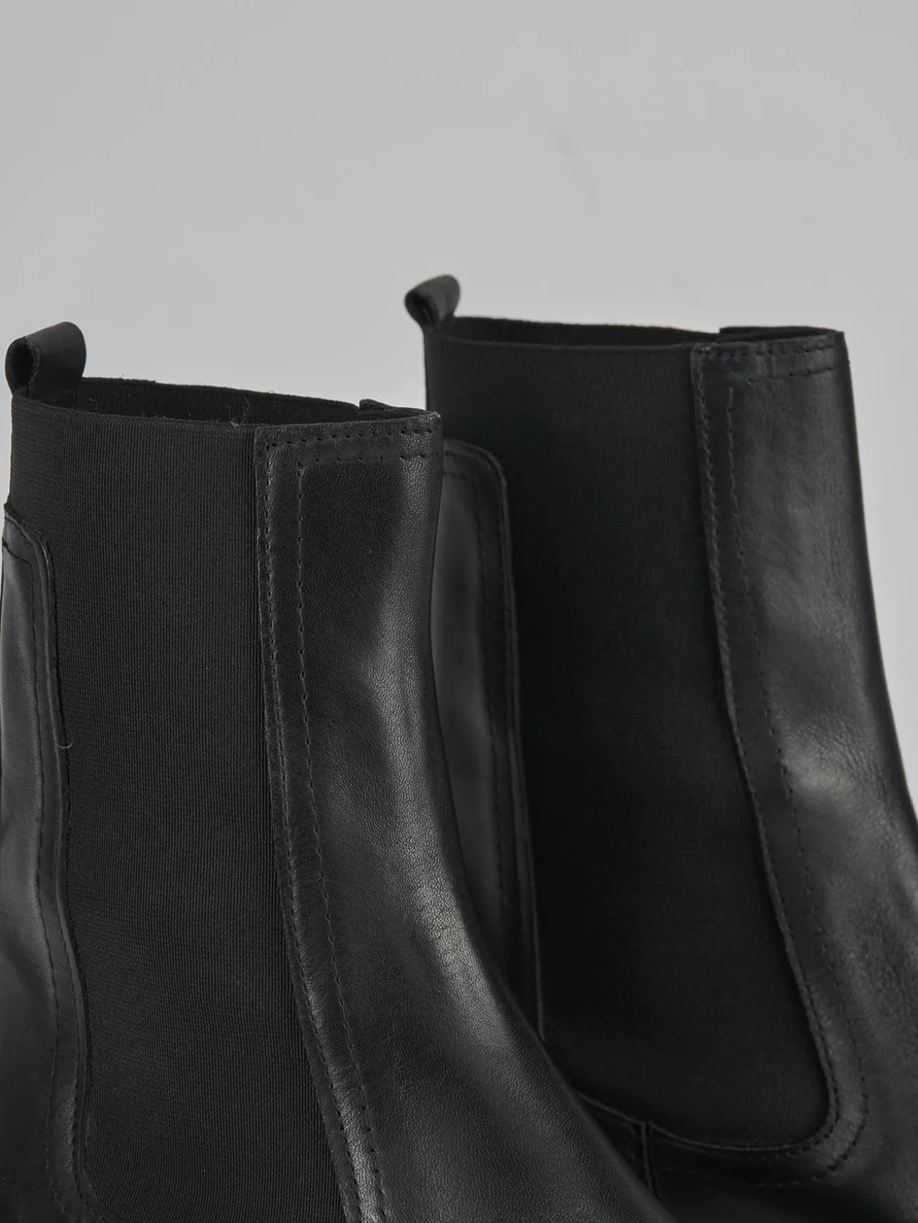 Stivaletti tacco 3cm pelle nero