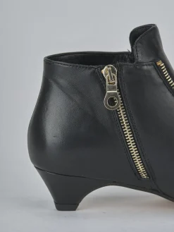 Stivaletti tacco 3cm pelle nero