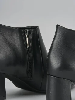 Stivaletti tacco 5cm pelle nero