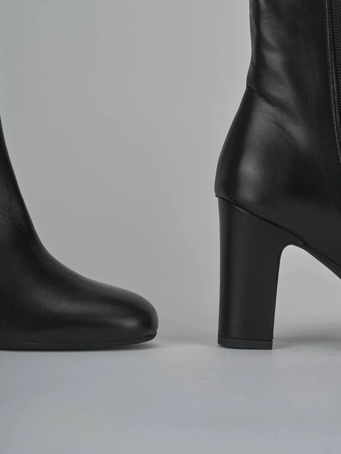 Stivaletti tacco 8cm pelle nero