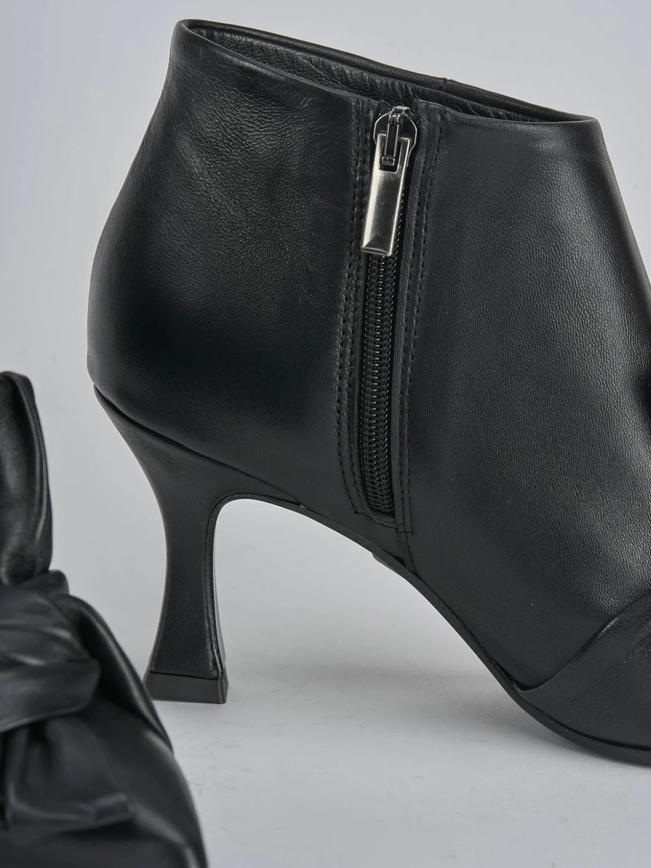 Stivaletti tacco 7cm pelle nero