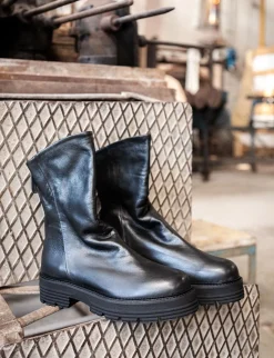 Stivaletti tacco 2cm pelle nero