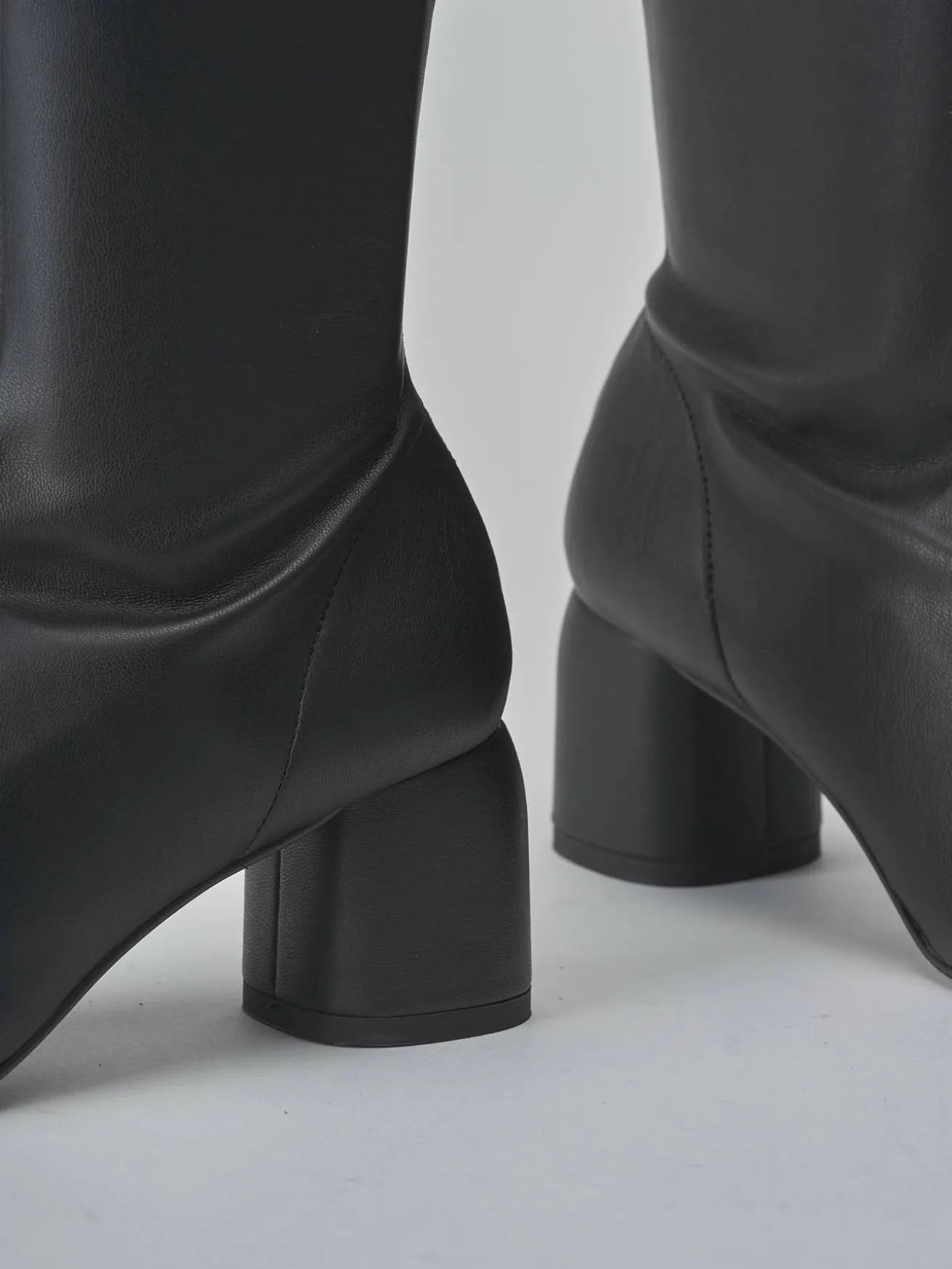 Stivaletti tacco 5cm pelle nero