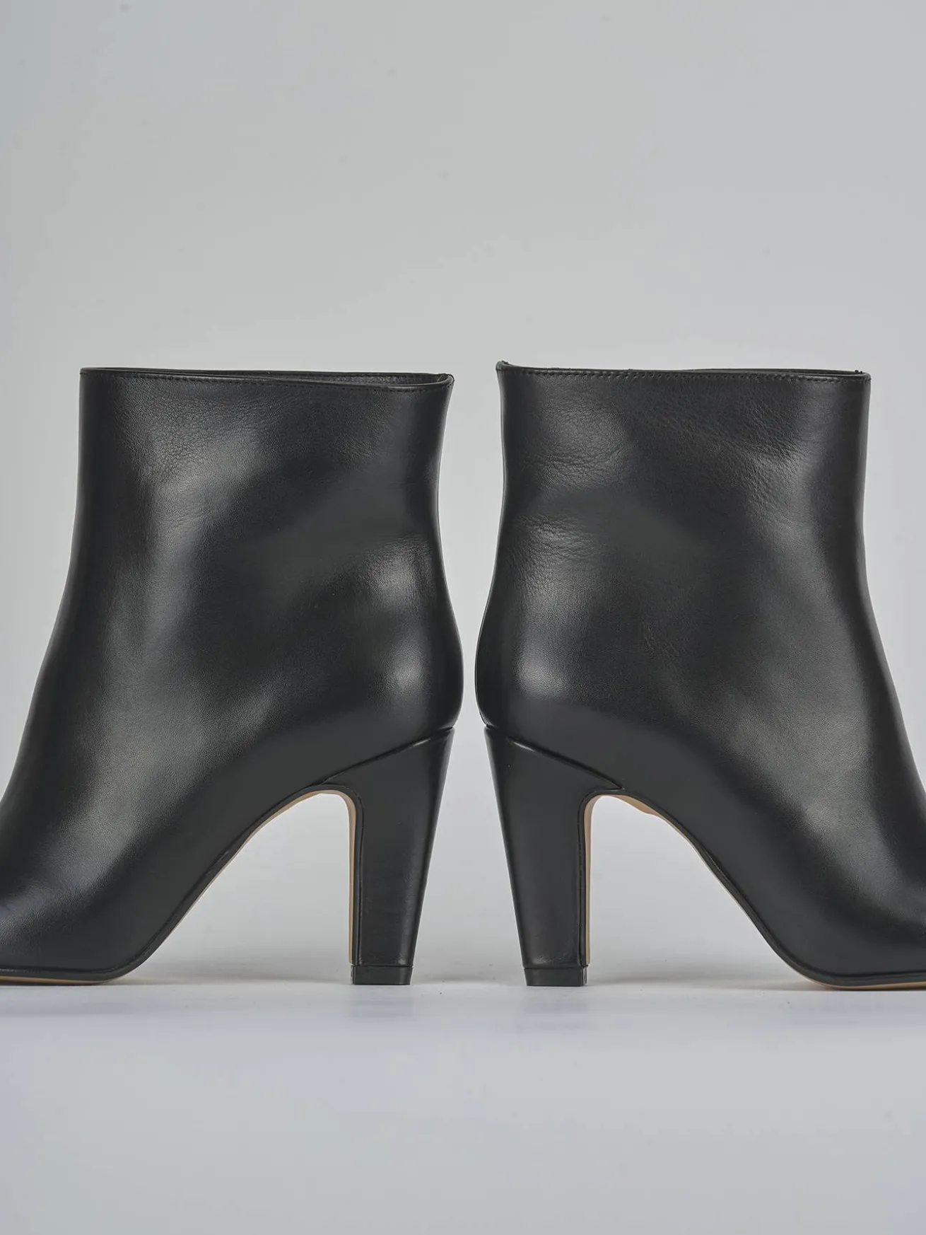 Stivaletti tacco 8cm pelle nero